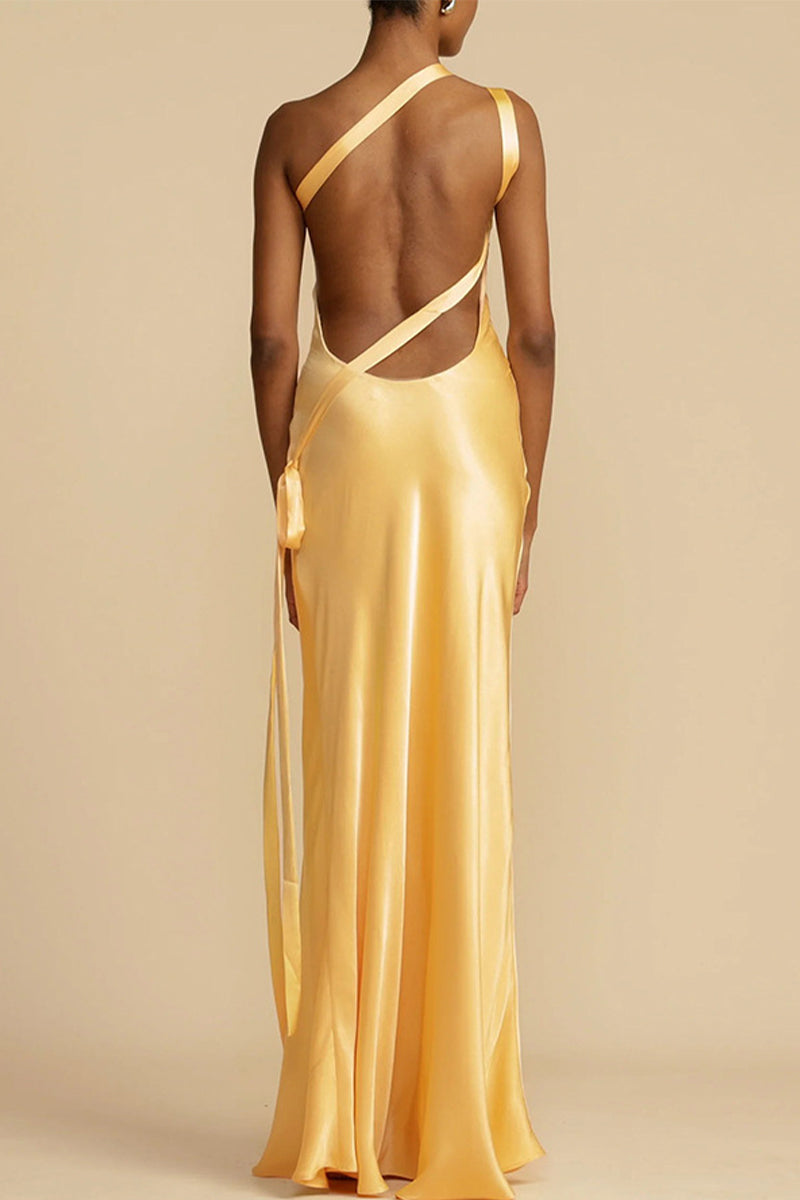 Elegante vestido de noche formal liso sin espalda con cuello oblicuo