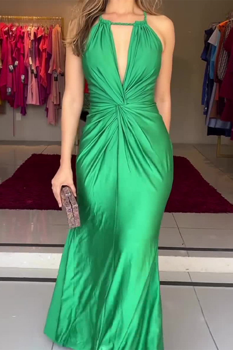 Elegante vestido formal con falda de cintura halter y pliegues sólidos