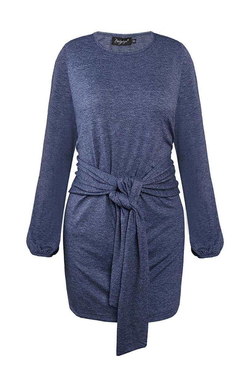 Nuevo mini vestido con cinturón