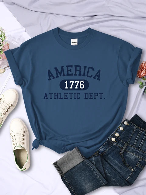 Camiseta deportiva informal con letras del Departamento Atlético América 1776 para mujer, estilo hip hop, suave y transpirable.