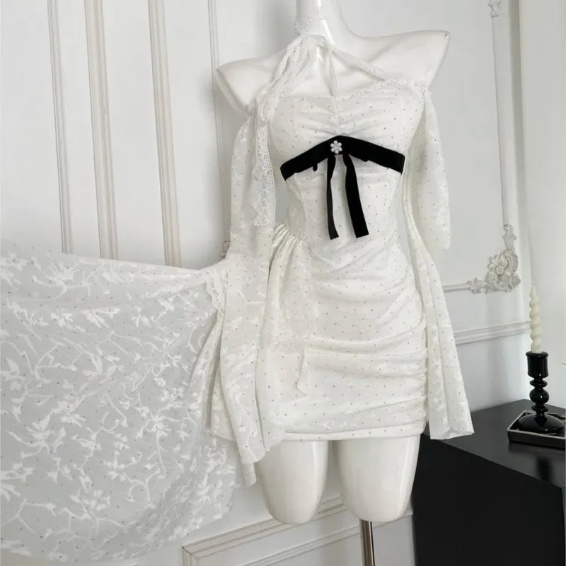 Minivestido ajustado de encaje Y2K para mujer, cuello alto, manga acampanada, corte A, para fiesta de cumpleaños, vestido de cola corta, moda coreana.