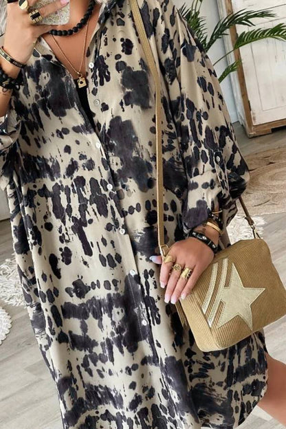 Vestido con abertura frontal y botones de manga larga con estampado de tinta salpicada de albaricoque