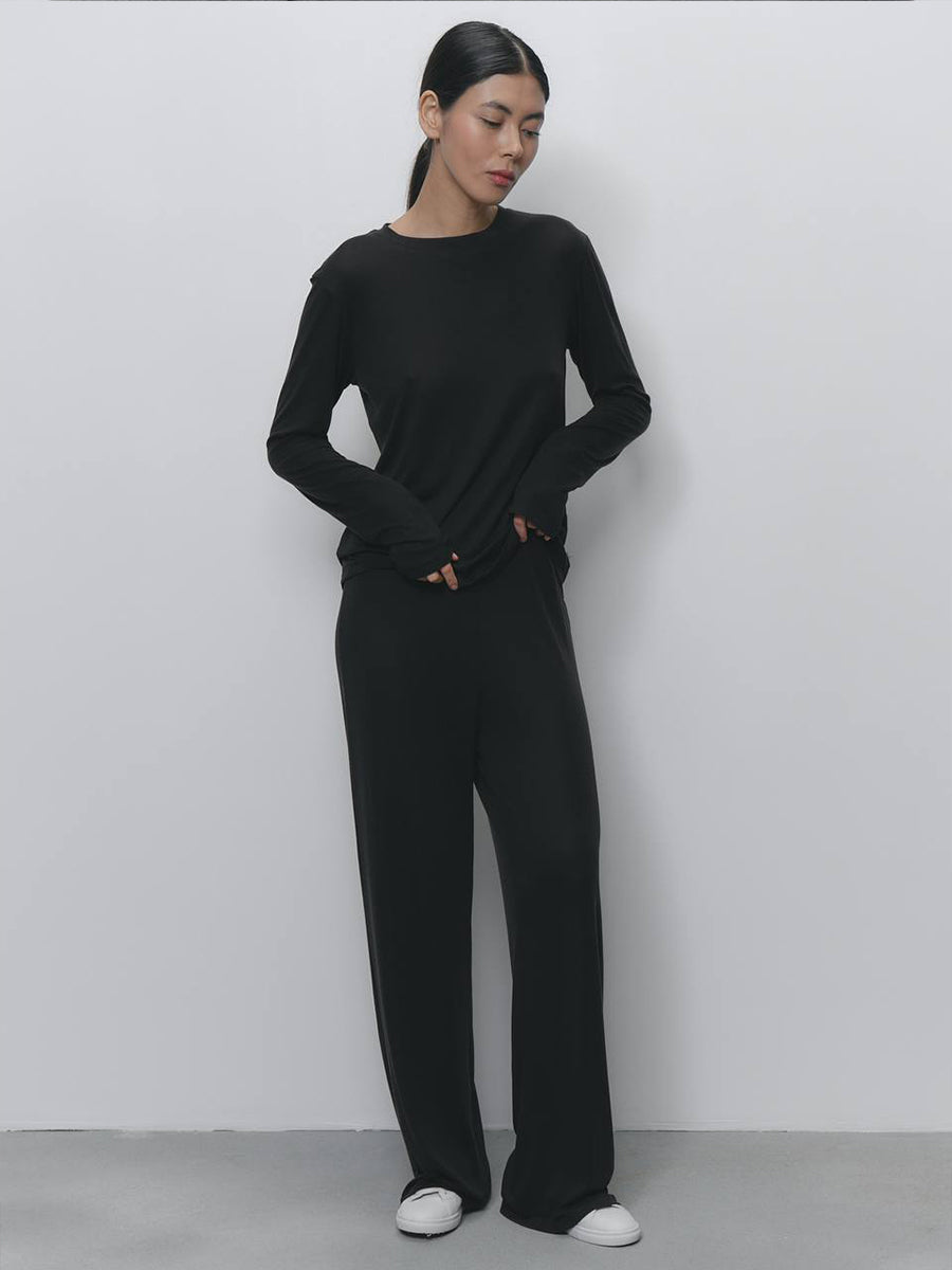 Conjunto de dos piezas de otoño e invierno para mujer, de modal suave, informal, con pantalones de pierna ancha y estampado navideño en rojo.