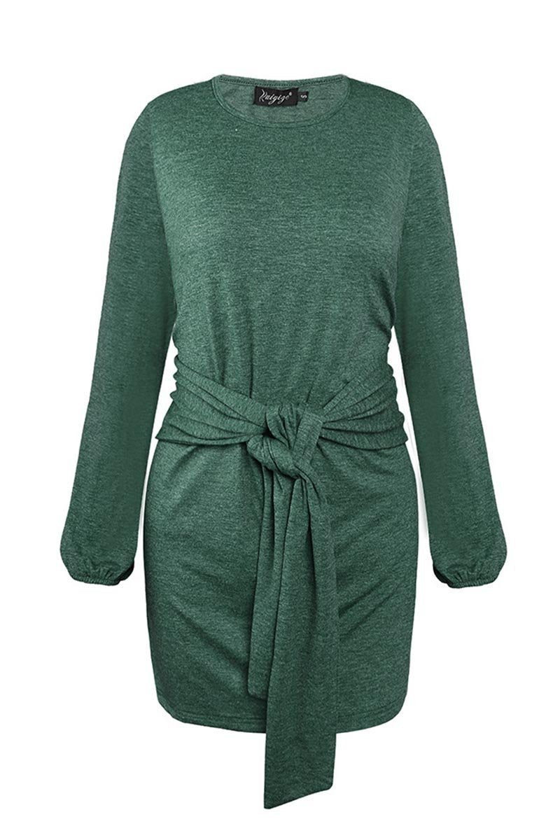 Nuevo mini vestido con cinturón