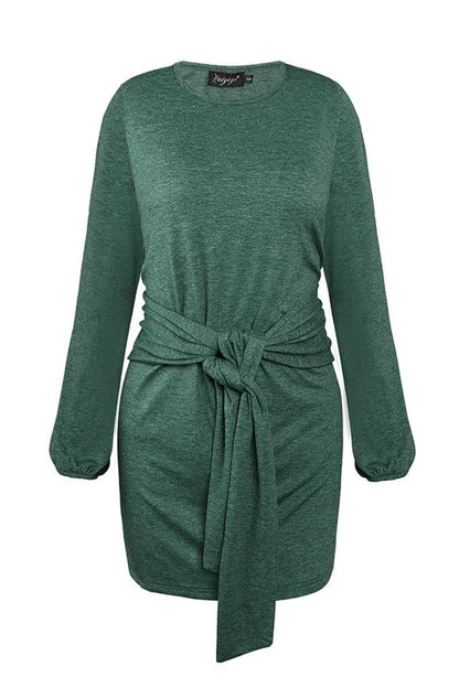 Nuevo mini vestido con cinturón