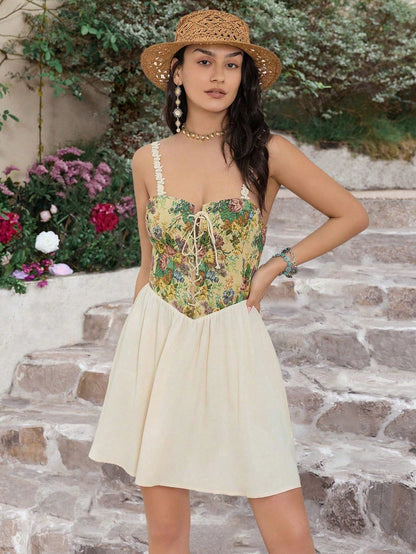 Vestido retro con tirantes finos y cintura ajustada a juego