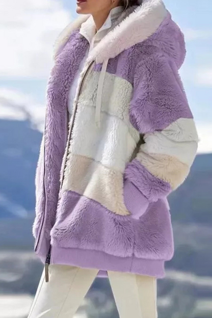 Prendas de abrigo informales con cuello y capucha, cremallera y contraste de patchwork