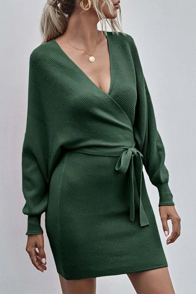 Elegante vestido con falda y cinturón, color liso y escote en V