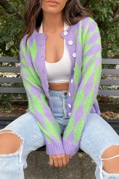 Suéter casual con hebilla geométrica