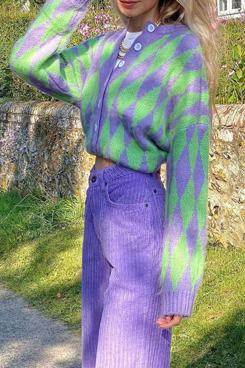 Suéter casual con hebilla geométrica