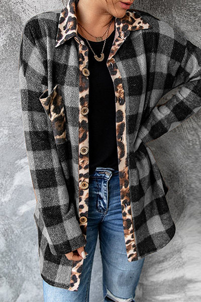 Tops casuales con cuello vuelto, hebilla de leopardo y cuadros