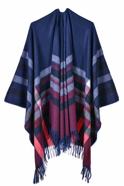 Prendas de abrigo informales con borlas y retazos urbanos