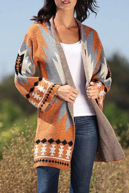 Cárdigan informal con cuello tipo polo y contraste geométrico