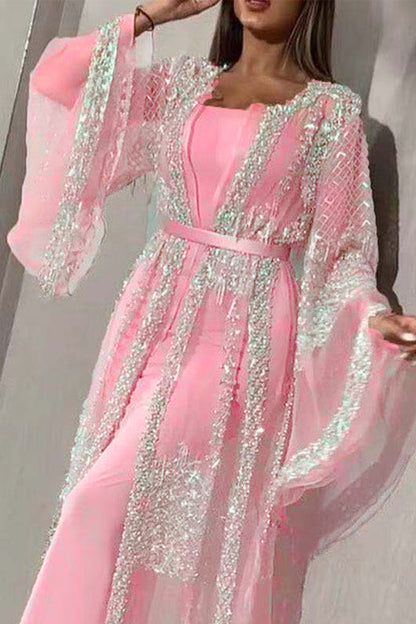 Elegante conjunto de dos piezas con cuello en V, manga larga y estampado universitario