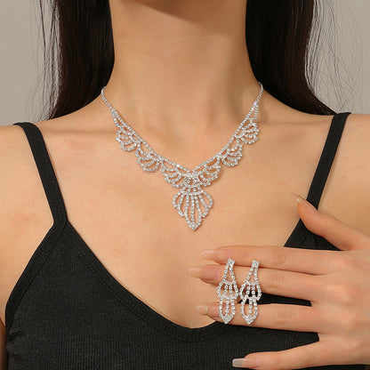 Elegant Simplicity Solid Hollowed Out  (With Necklaces &amp; Earrings)