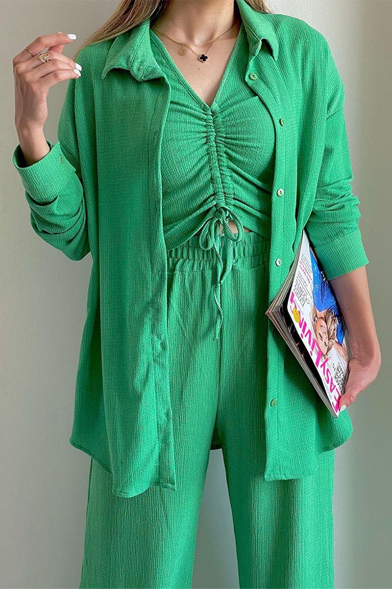 Conjunto informal de tres piezas con cuello vuelto, manga larga y cordón ajustable (camisa, chaleco y pantalón)