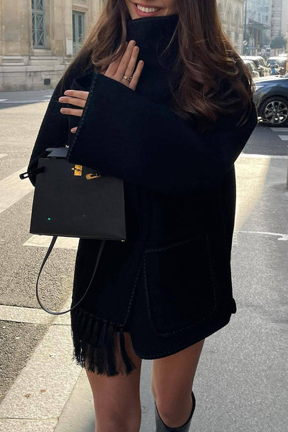 Prenda exterior informal de estilo británico con cuello tipo bufanda y borlas sólidas en contraste