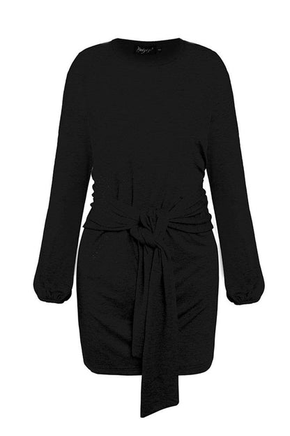 Nuevo mini vestido con cinturón