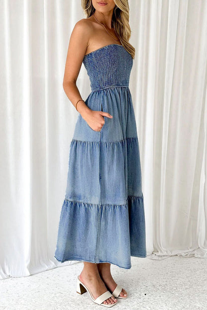 Vestidos vaqueros sin mangas, sin tirantes y con aberturas y bolsillos de cambio gradual