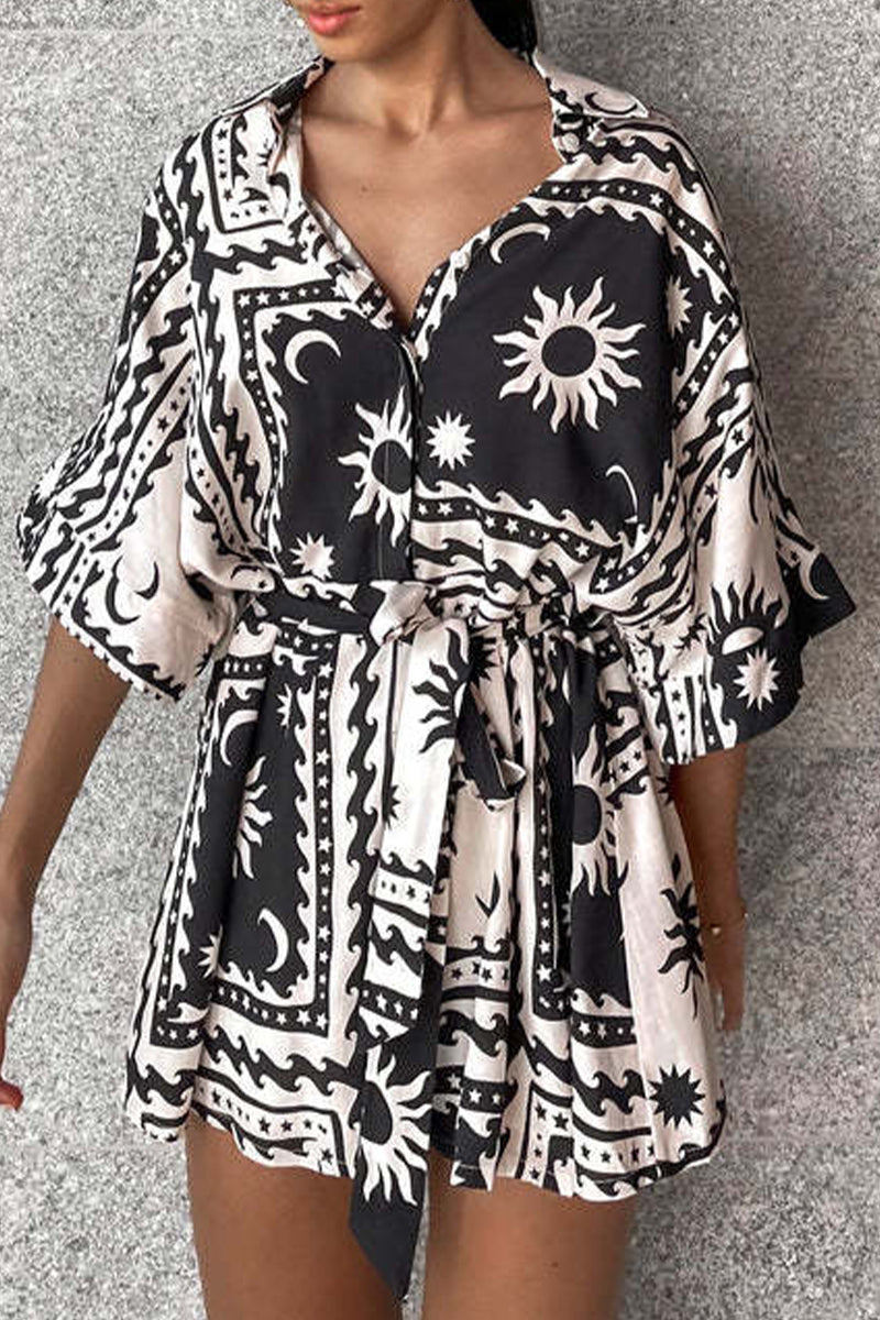 Mono sexy con estampado geométrico y escote en V (4 colores)