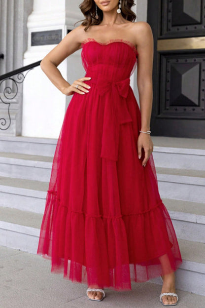 Elegante vestido de noche formal liso con volantes y lazo sin tirantes