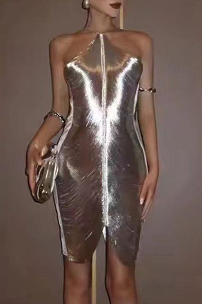 Vestido sexy sin mangas con cuello halter, espalda descubierta y borlas sólidas