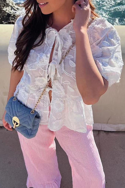 Dulce y elegante top de encaje sólido con frenillo y lazo en el cuello redondo