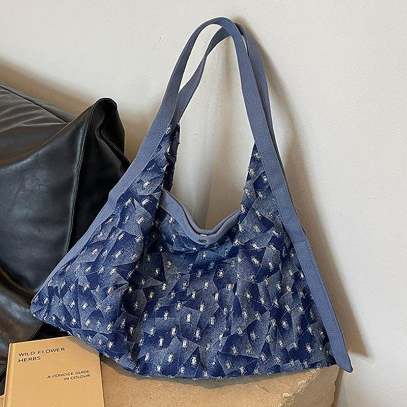 Bolsos casuales con parches rotos