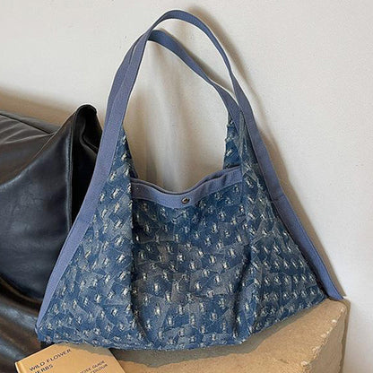 Bolsos casuales con parches rotos