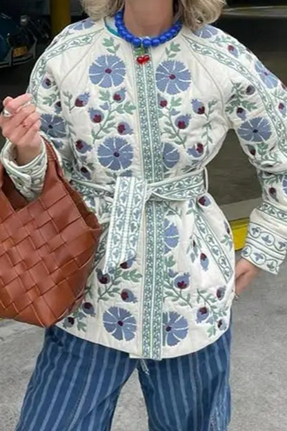 Prendas de abrigo informales con cuello redondo, botones y cordones, con flores de calle