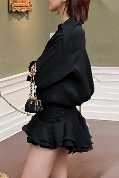 Vestido camisero sexy con cuello vuelto, fruncido, sin cinturón y volantes en el bajo irregular (sin cinturón)