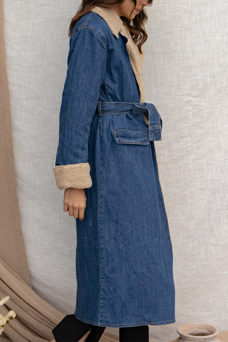 Prendas de abrigo informales de calle con bolsillos, cordones y cuello vuelto