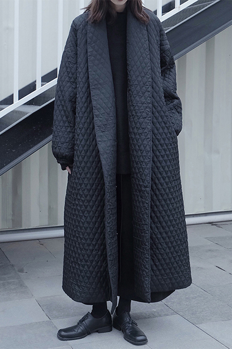 Abrigo informal con cuello vuelto y textura de bolsillo en talla grande