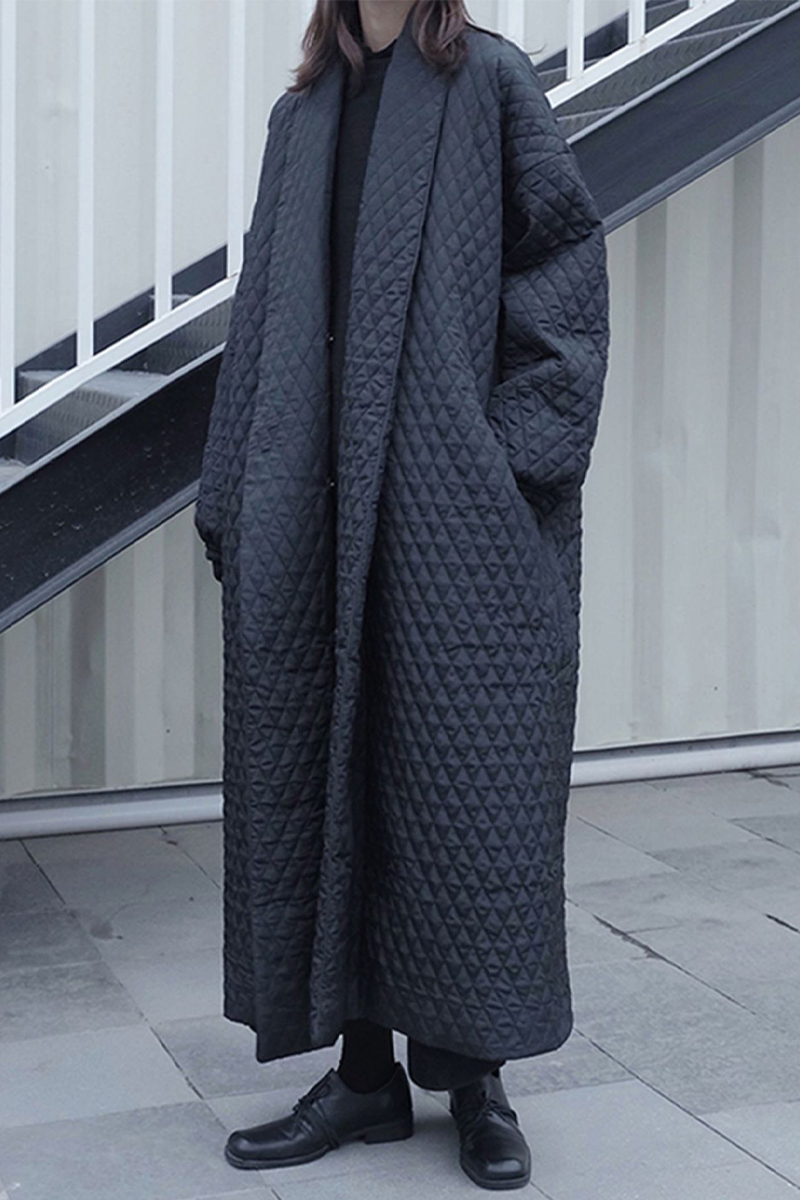 Abrigo informal con cuello vuelto y textura de bolsillo en talla grande