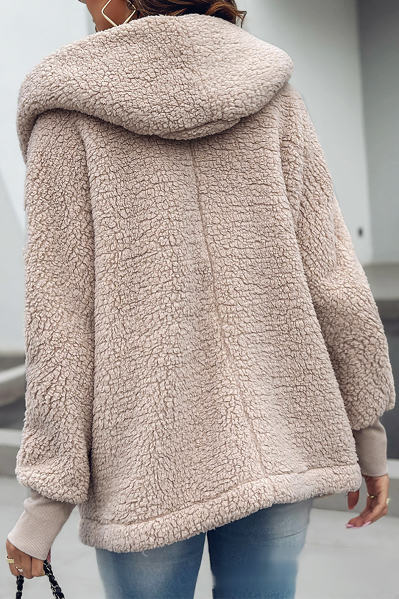 Prendas de abrigo casuales con capucha y botones de bolsillo