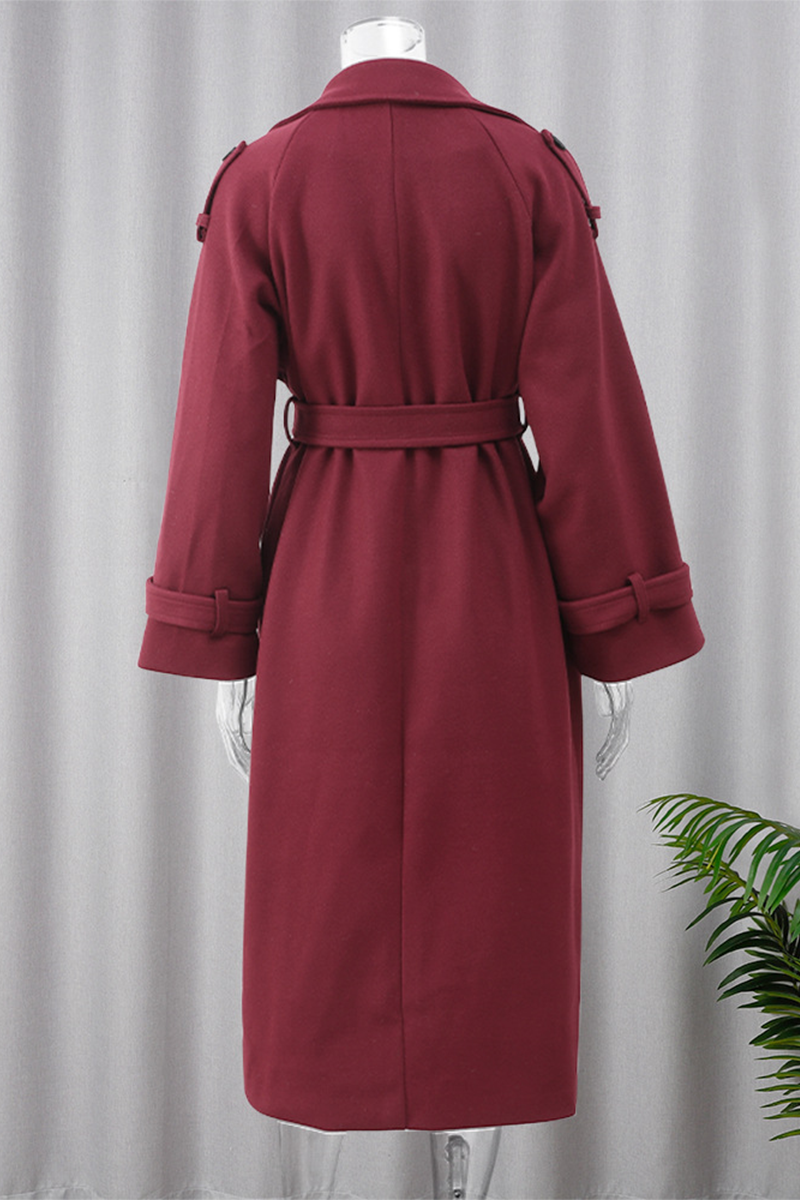 Prendas de abrigo informales de calle con bolsillos, cordones, botones y cuello vuelto