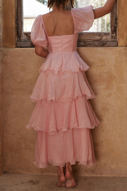 Vestidos casuales con falda pastel, escote cuadrado, volantes y espalda descubierta