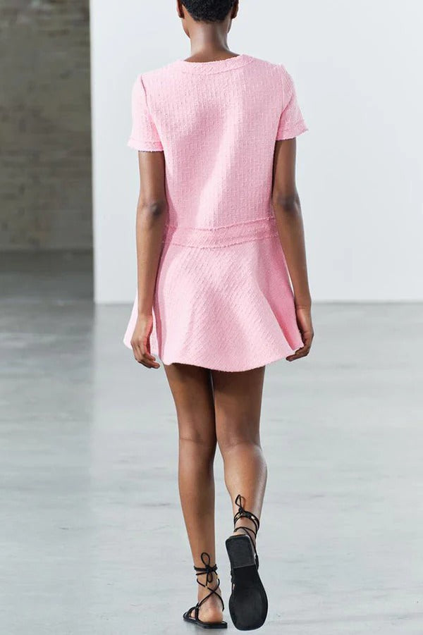 Vestido mini de tweed con textura de London Girl, manga corta, botones dorados y bolsillos, años 60