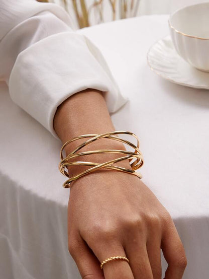 1pc Line Winding Shaped Cuff Bracelet for Women