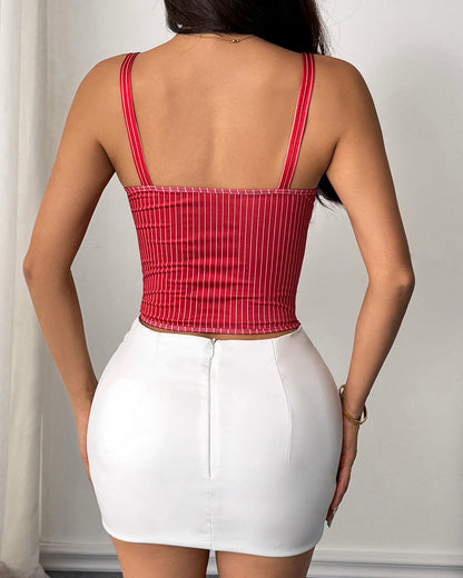 Low-Cut Tie-Stitched Contrast-Color Herringbone Top Vest