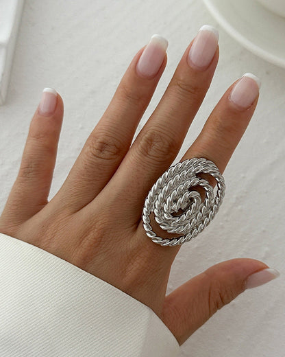 Exaggerated Metallic Ruffled Imitation Pearl Ring