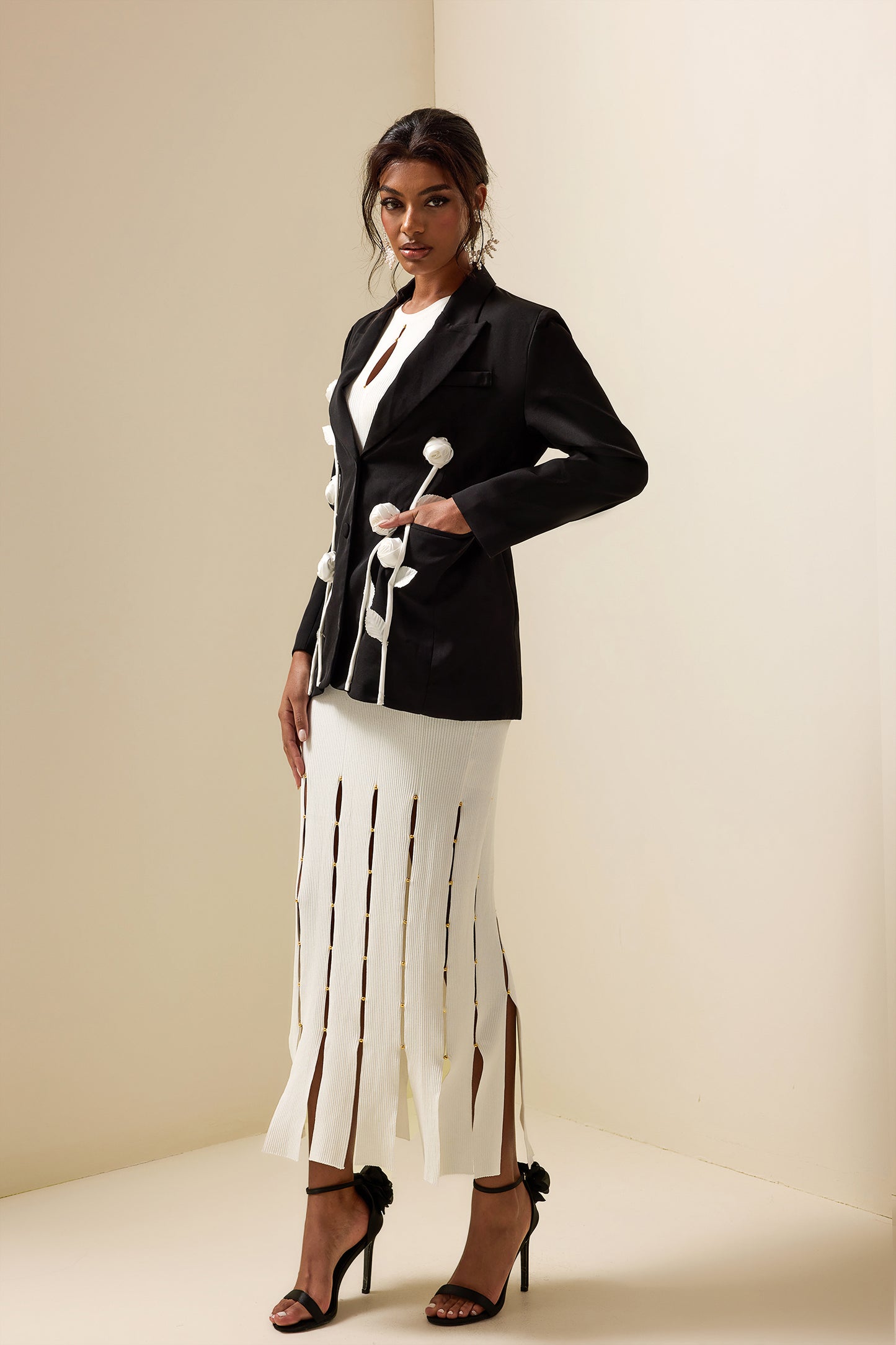 3D Flower Contrast Color Long Sleeve Blazer