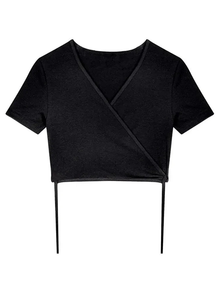 Camisetas casuales de verano 2025 para mujer, camisetas lisas con cuello en V, sexys, cortas, cruzadas, con lazo, Harajuku, básicas, coreanas, para la calle