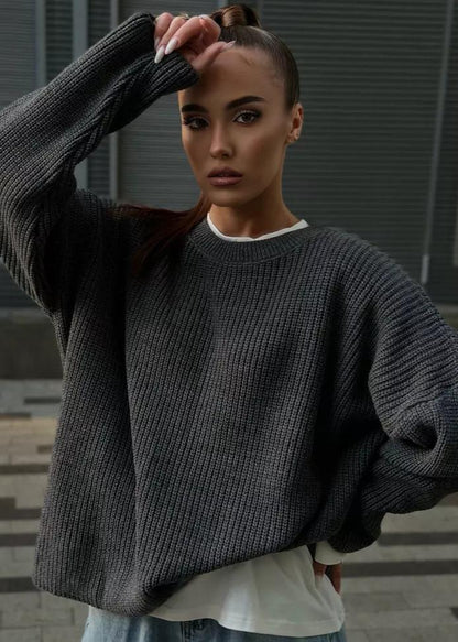 Effortlessly Chic - Women's Round Neck Loose Sweater