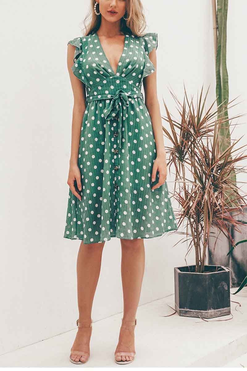 Vestido de lunares con escote en V profundo