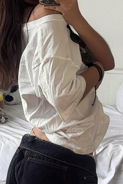 Off Shoulder Lip Print Loose T-Shirt