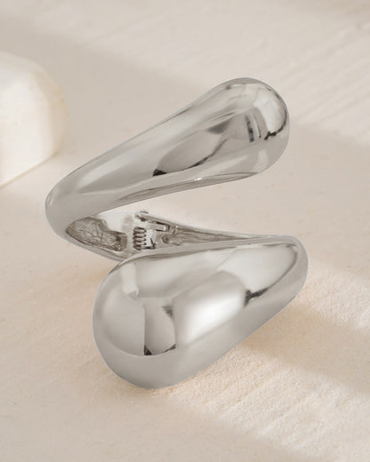 Exaggerated Metal Glossy Hug Bracelet