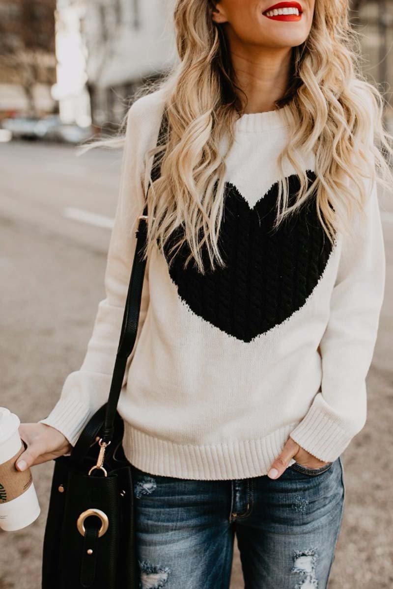 Heart Shaped Sweater 4 Colors