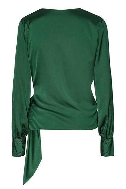 Camisa holgada de satén de color liso con cuello en V y mangas largas anudadas