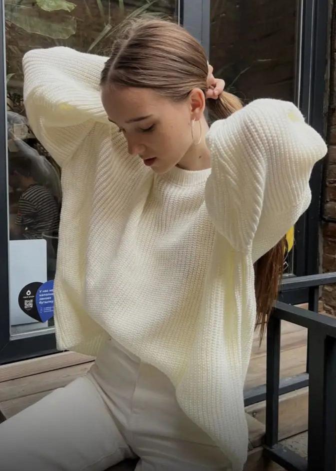 Effortlessly Chic - Women's Round Neck Loose Sweater